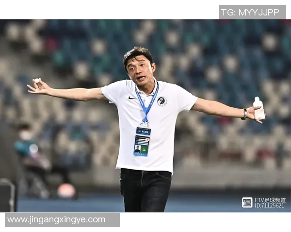 足球明星春晚精彩瞬间回顾与图片欣赏带你领略球场外的魅力风采 足球明星春晚精彩瞬间回顾与图片欣赏带你领略球场外的魅力风采